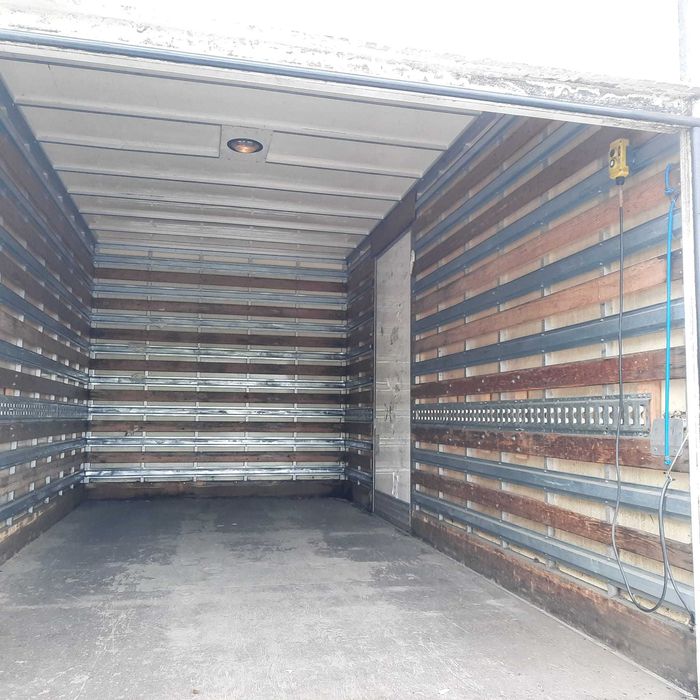 Mitsubishi Canter,  de contentor com plataforma