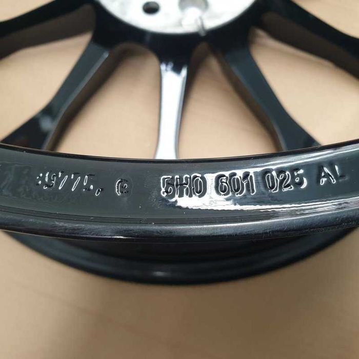 Felga aluminiowa 8Jx19' VW GOLF R-LINE