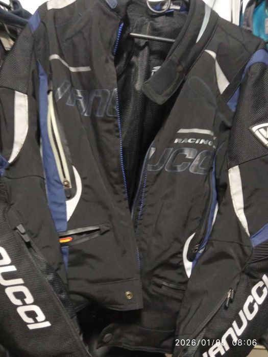 МОтокуртка  48р.