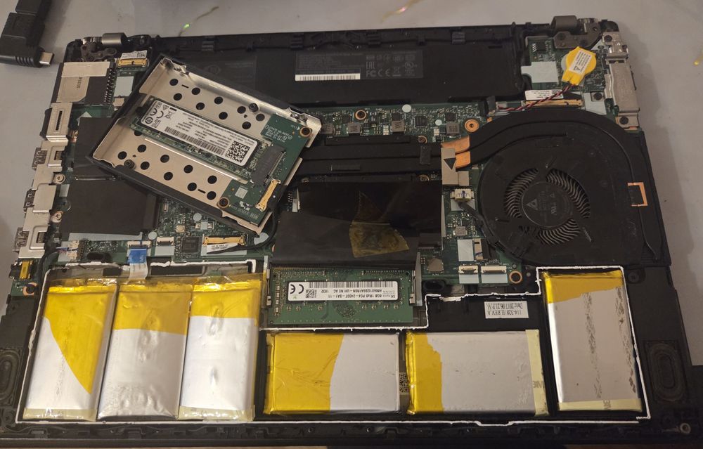 48Wh внутрішній збільшений акумулятор Lenovo T470 T480 А475 01AV419 01AV420, 01AV421, 01AV452, 01AV489, SB10K97576, SB10K97577 
SB10K97577
SB10K97578