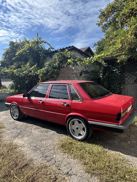 Продам машину Ауди 80