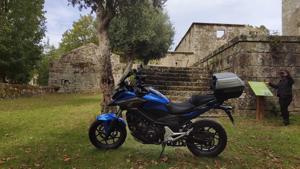 Honda NC750X – Excelente Estado – Muitos Extras – Sempre de Garagem