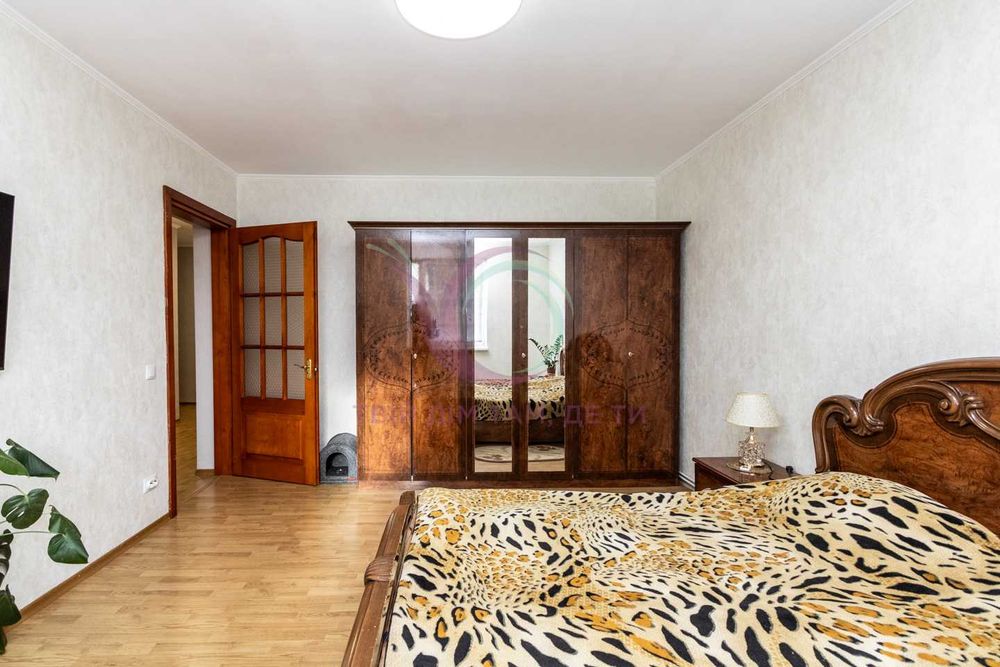 Будинок Угринів передмістя Івано-Франківська Особняк з ділянкою 7сот