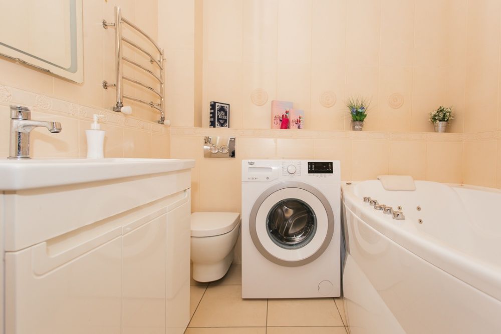 LUXE с ДЖАКУЗИ посуточно и почасово. Новый дом. Харьковская