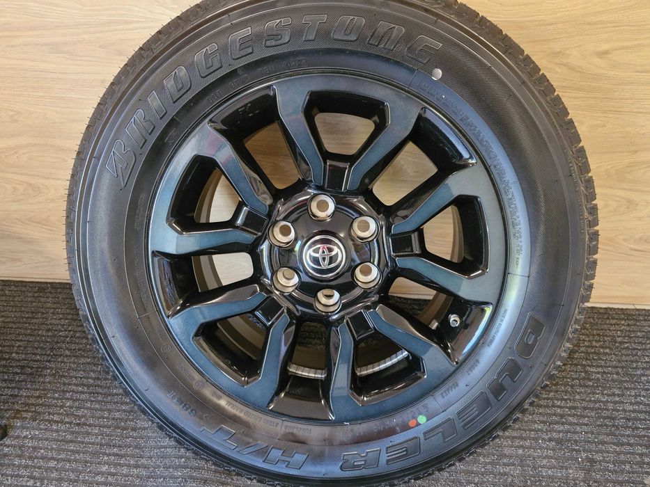 Komplet kół aluminiowych TOYOTA LAN CRUISER 18"