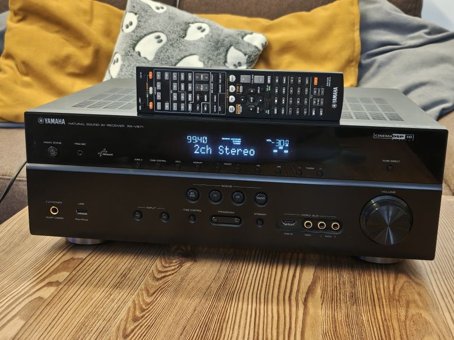 Yamaha RX-V671 Pilot HDMI