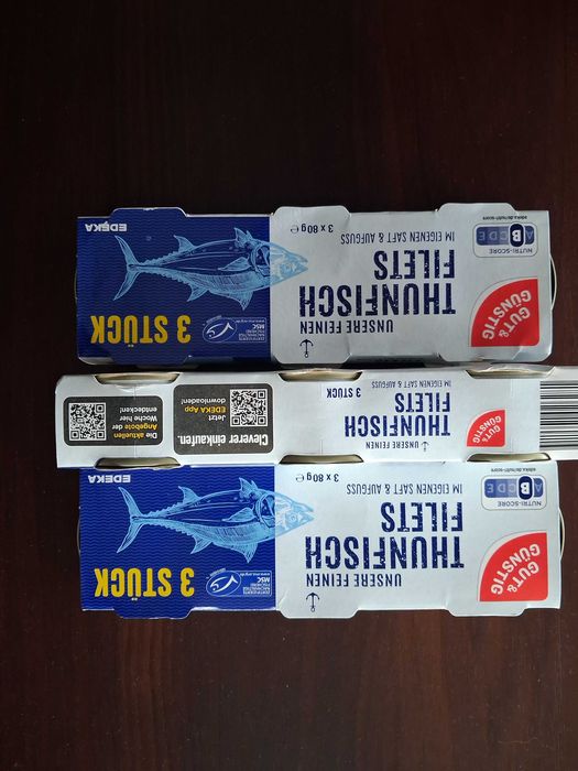 Tuńczyk w sosie  własnym