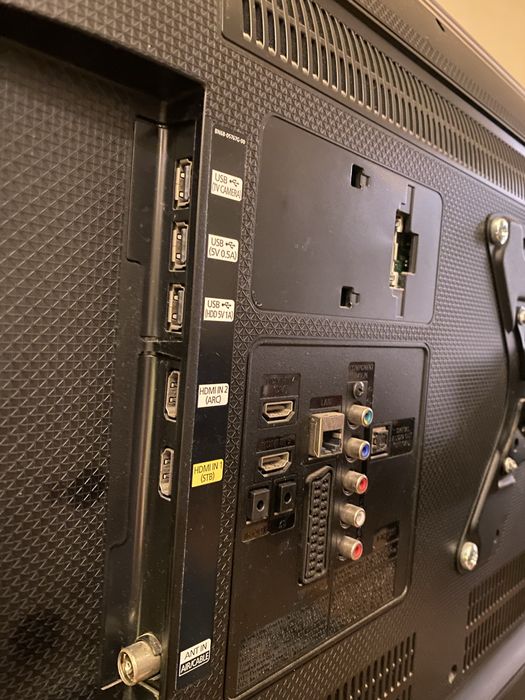 Telewizor Samsung 40” Full HD + uchwyt obrotowy + pilot