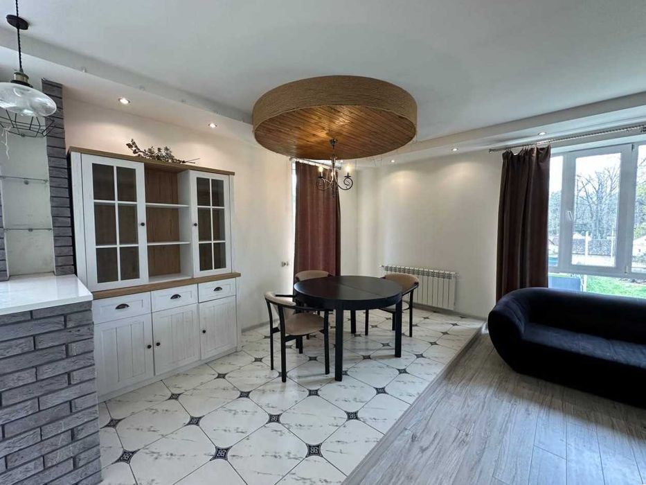 Продаж квартири 58м² з меблями та технікою. Євроремонт.
