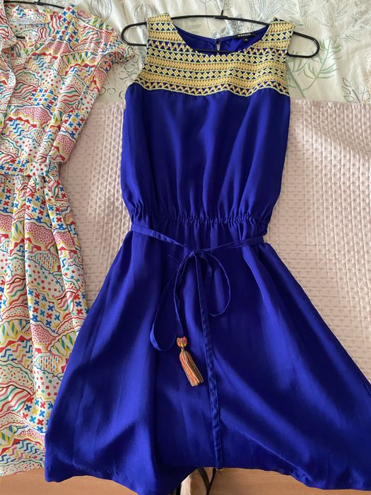 Lote de 3 vestidos curtos