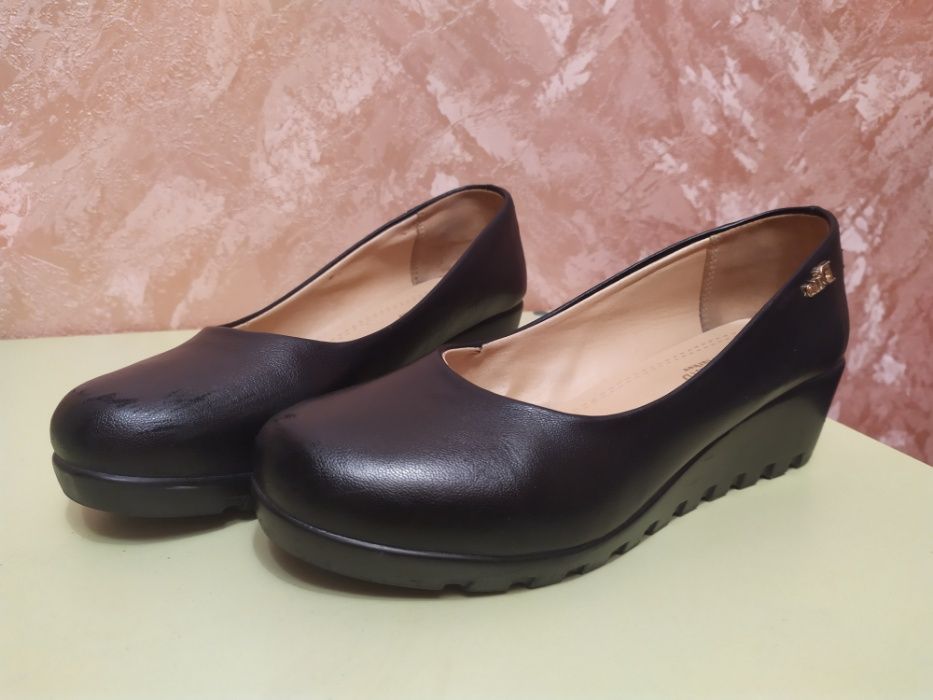 Туфли 36р. (идут на 37р.)