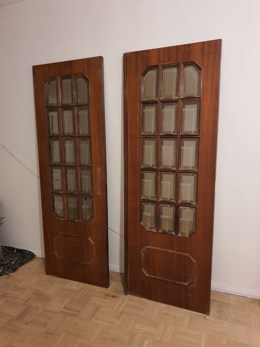 Dupla de portas em Madeira