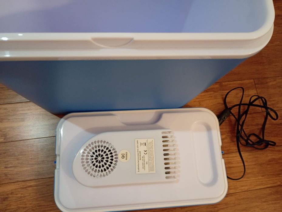 Elektryczna lodówka turystyczna 12V – 24 l