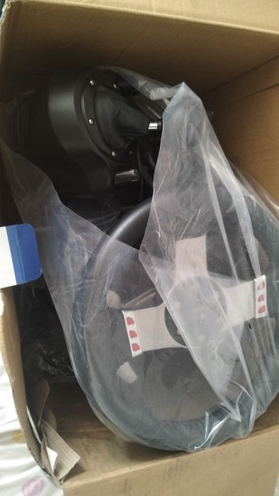 Vendo volante Logitech g27 ou troco por iPhone