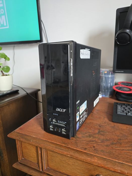 Acer aspire X1700