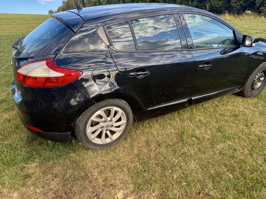 Renault Megane 1,5 DCI uszkodzony Polecam