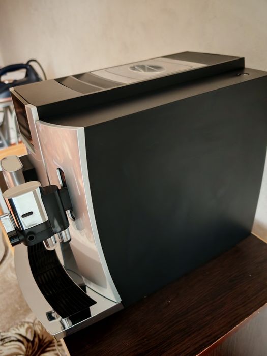 Кавомашина JURA E8 silver як нова