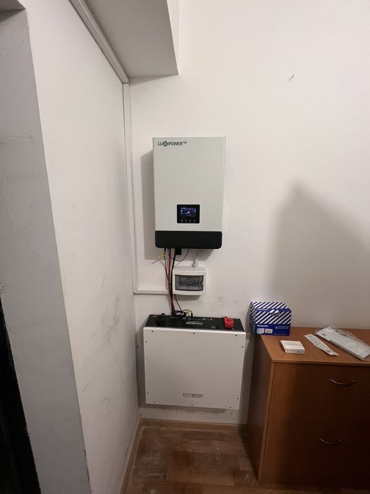 Комплект Інвертор LuxPower SNA6000 (6 кВт)+ батарея Dyness DL5.0C/DahSolar 5 кВт/15 кВт