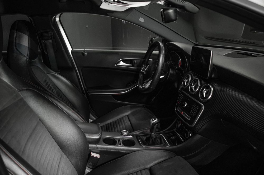 Mercedes-Benz A 180 — fotografia 8
