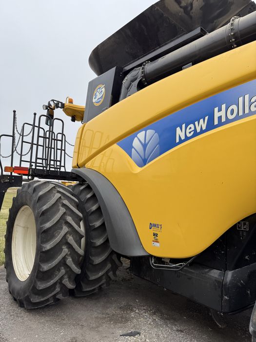 New holland CR9070