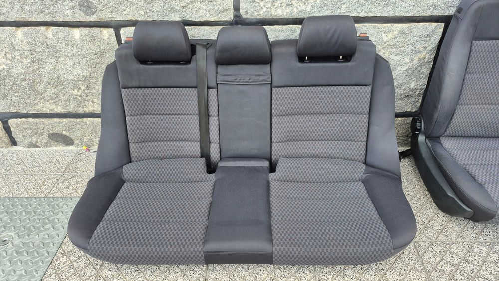 Conjunto Completo Bancos Rebatíveis Audi A4 B5 8D Sedan Avant 1995 a 2001