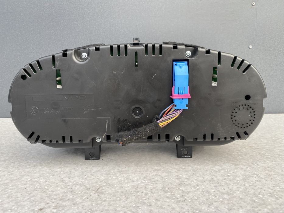 Volkswagen Golf 6 приборна панель щиток приборів приборка Гольф 6