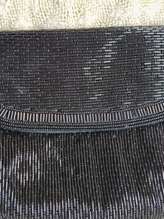 Stara torebka kopertówka wyszywana koralikami 13