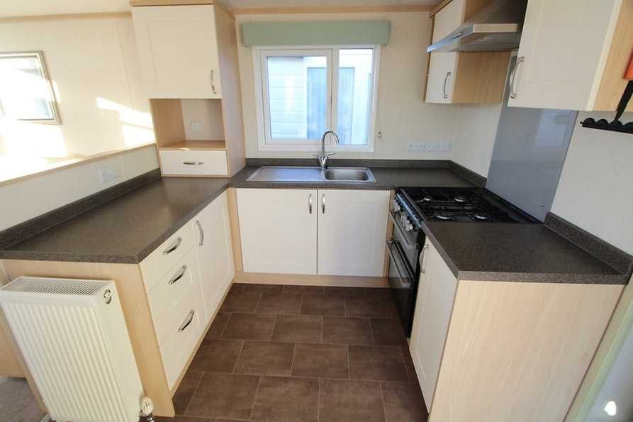 CASA LINDA COM 2 QUARTOS