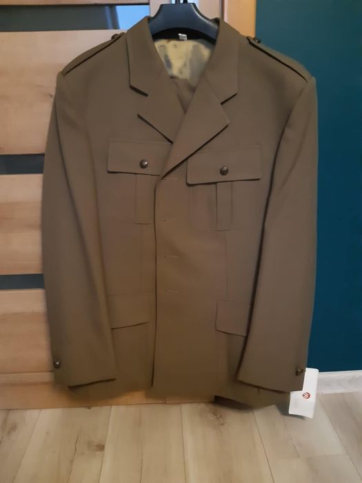 Mundur wyjściowy wojsk lądowych 92/165/81. Nowy.