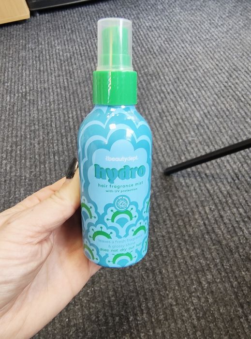 Mgiełka nawilżająca do włosów