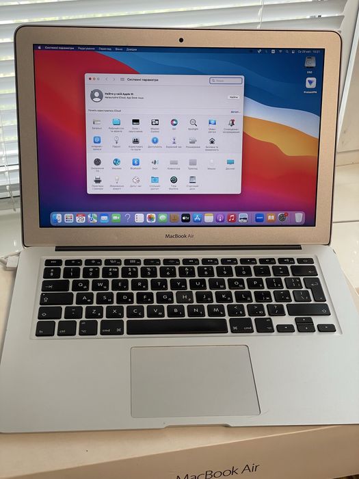 パソコン Macbook Air 13" (2015) Apple MacBook Air Early 2015 13インチ