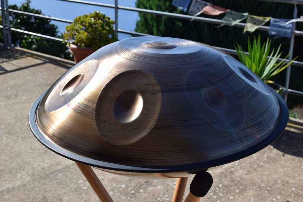 UGUR D Celtic minor 9 handpan padrão de manchas douradas com saco