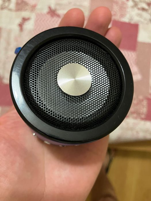 Coluna de som mini com bateria recarregável