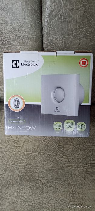 Вентилятор вытяжной       Electrolux EAFR-150 red.