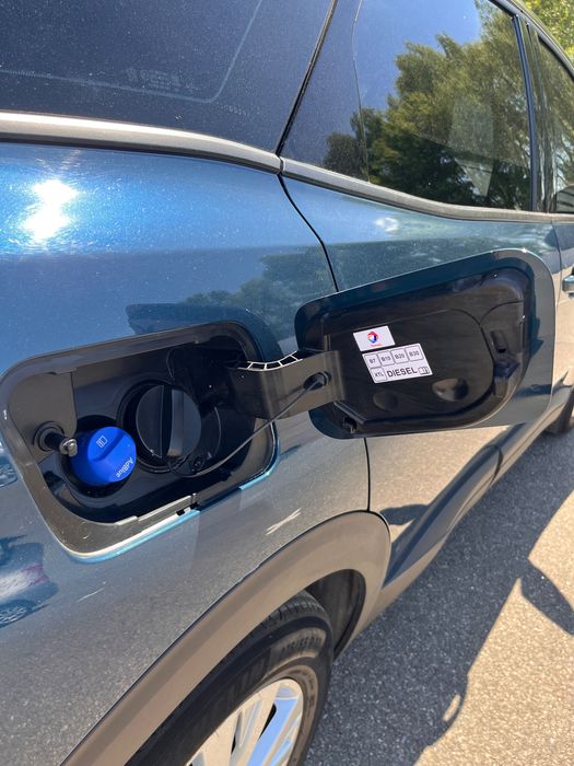 Продаю своє авто Peugeot 3008