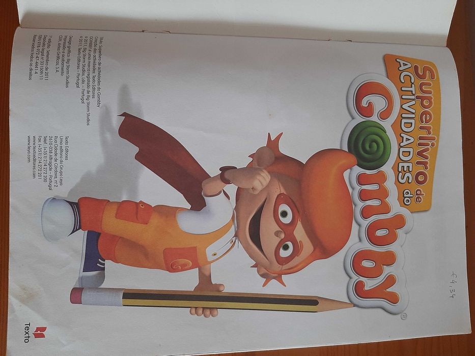 Livro de actividades do Gomby