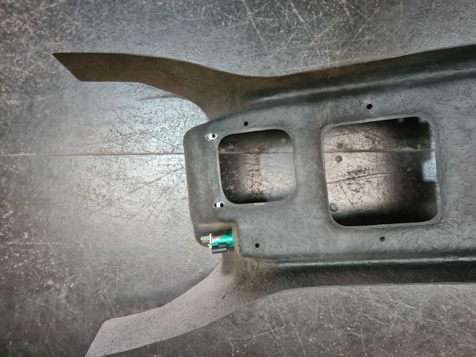 CONSOLA CENTRA RANGE ROVER CLASSIC FIBRA USADA
