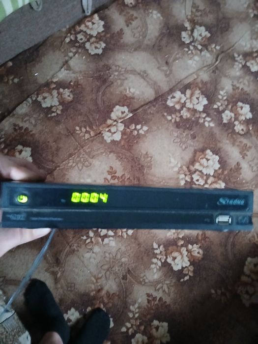 Тюнер Strong без пульта.