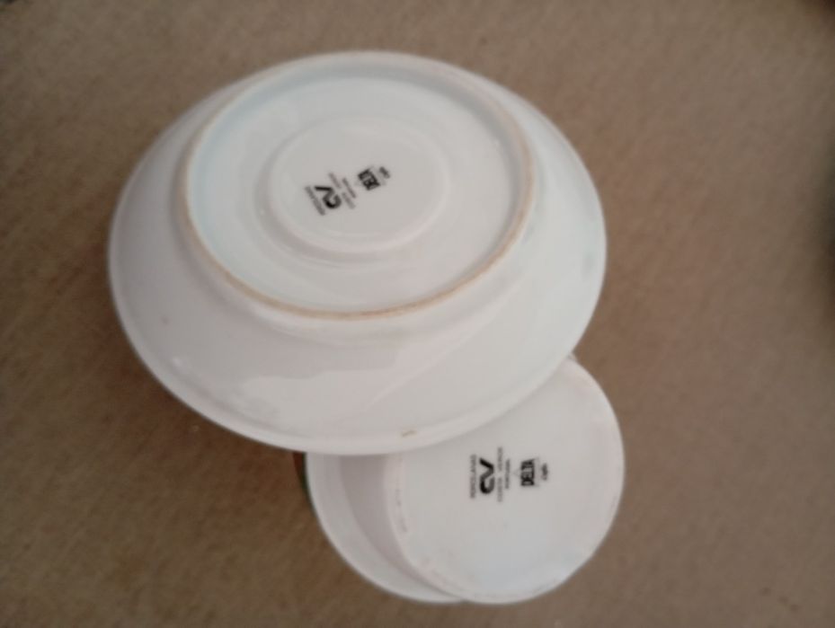 6 Chávenas e respectivos  pires