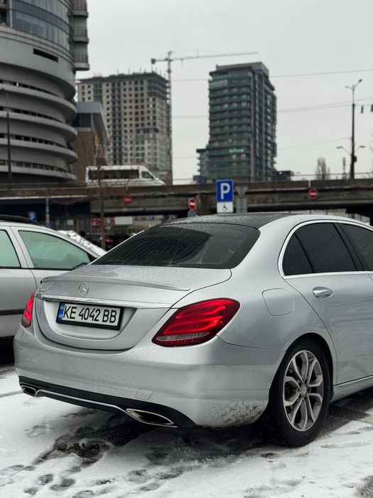 Mercedes Benz c300 2015 р w205