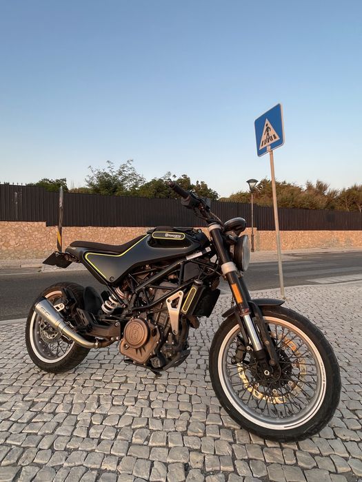 Husqvarna svartpilen 401 com muitos extras e afinação de valvulas feita