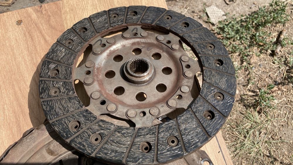 Зчеплення б/в VW T4 2,5 tdi 75 kw sachs