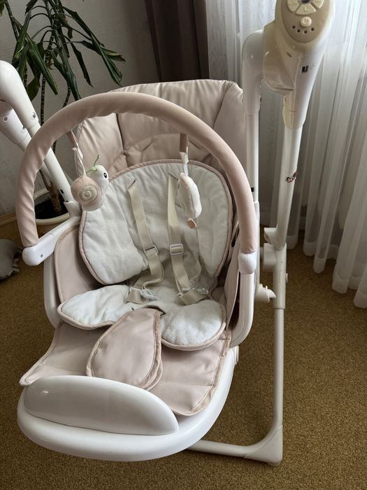 Стільчик-гойдалка CARRELLO Triumph