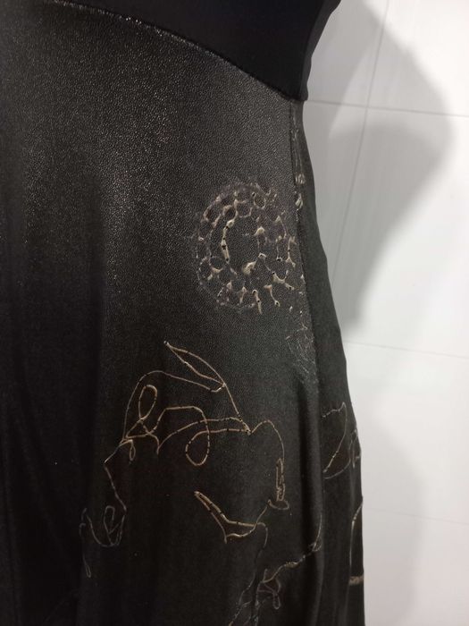 Czarno-złota błyszcząca sukienka na ramiączkach