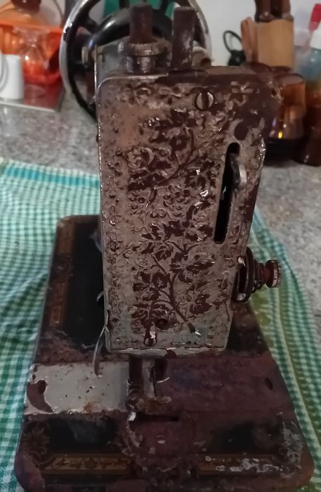 Maquina Singer antiga