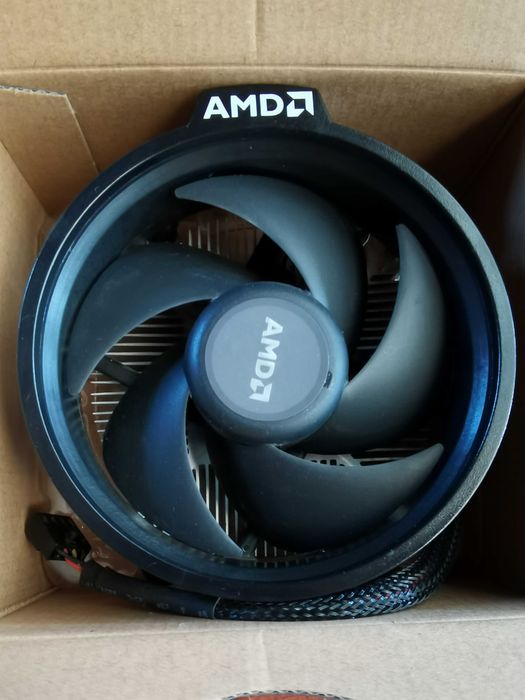 Vendo Processador(CPU) AMD RYZEN 7 2700 IMACULADO + COOLER