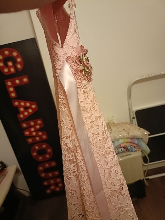 Vestido em malha e chiffon