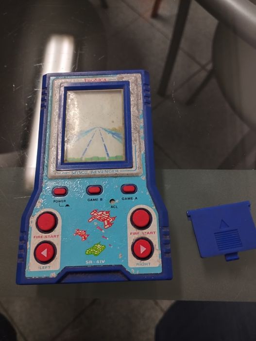 Consola de jogos tronica