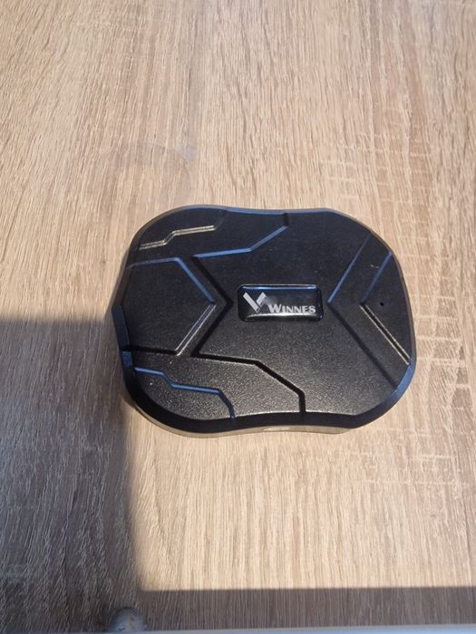 Winnes Lokalizator GPS z mocnym magnesem do śledzenia aktywności