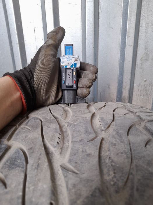 Шини Toyo Proxes S/T II 305/40 R22 114V XL Б/У 5,5 мм